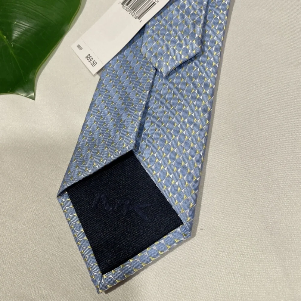 NWT $70 Michael Kors [Mens Tie‎ ] Mirrored Circles Tie in Light Blue Yellow